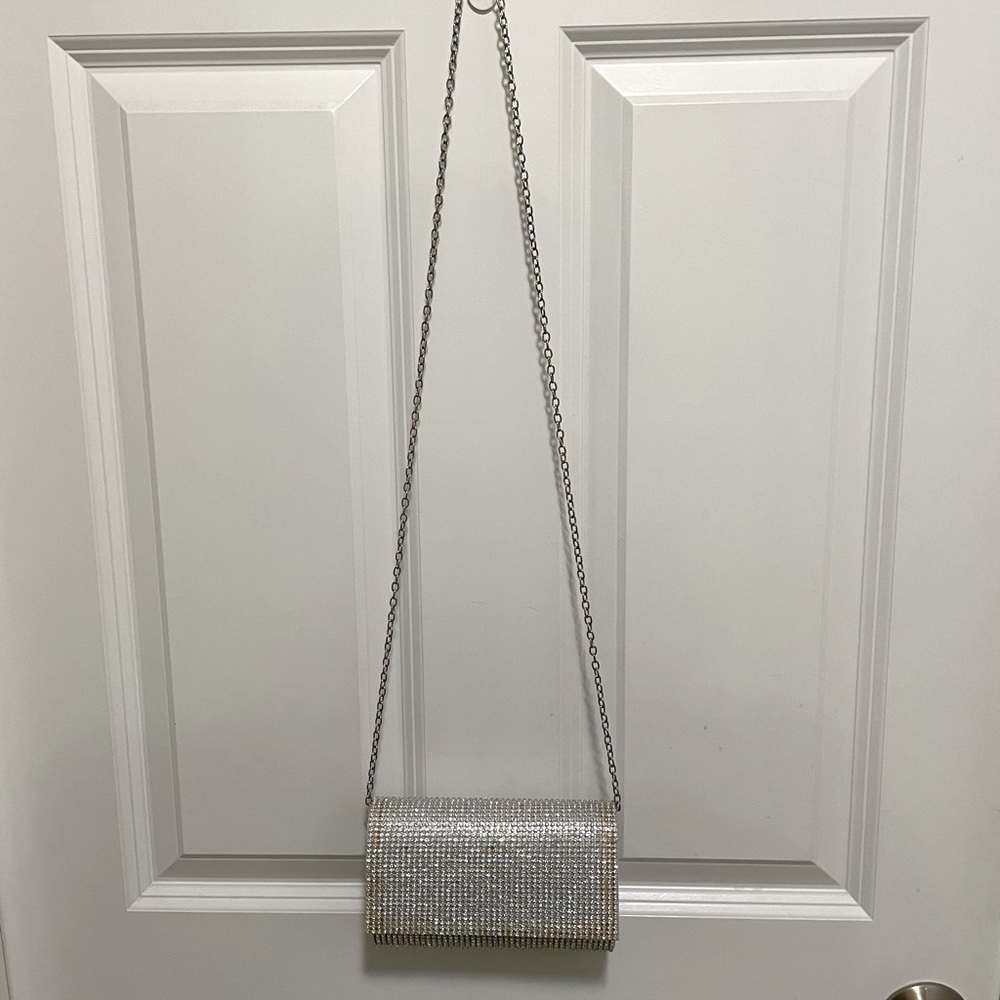 Silver rhinestone clutch crossbody bag with chain